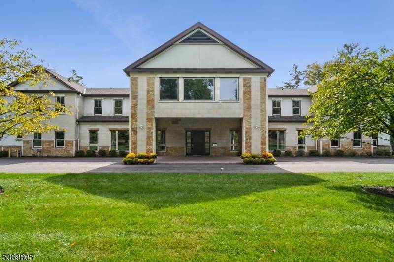 Millburn Twp., NJ 07078,882 S Orange Ave