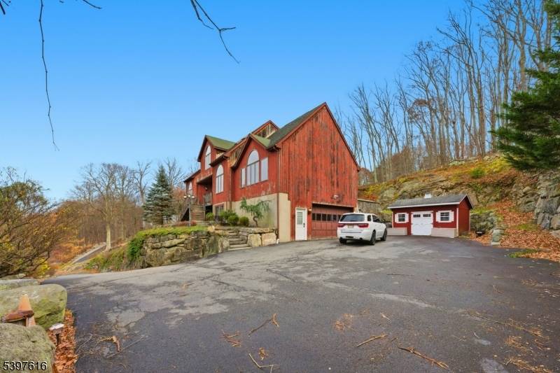 Byram Twp., NJ 07874,11 Joan Dr