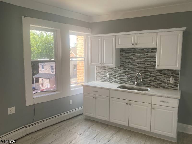 Passaic City, NJ 07055,14 Jackson St #9