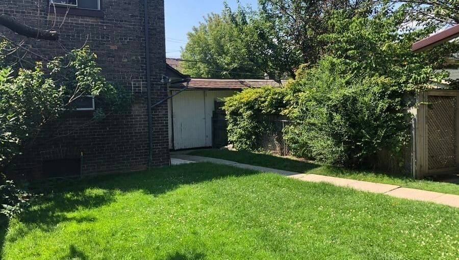 Toronto C02, ON M6G 2Z4,486 Clinton ST #6