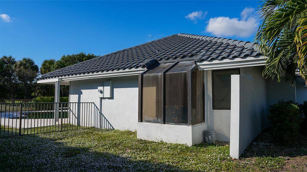 Boca Raton, FL 33496,17651 Foxborough Ln