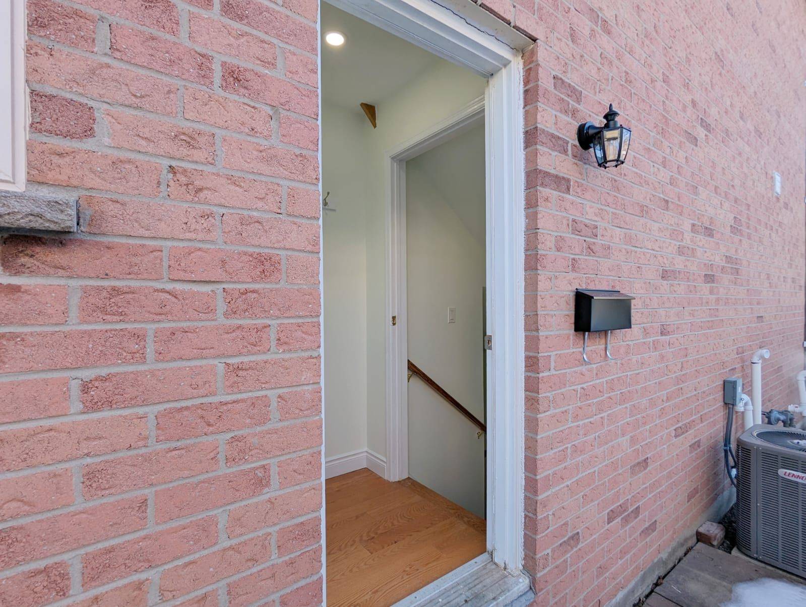 Markham, ON L3P 6Z4,28 Michener CRES #BSMT