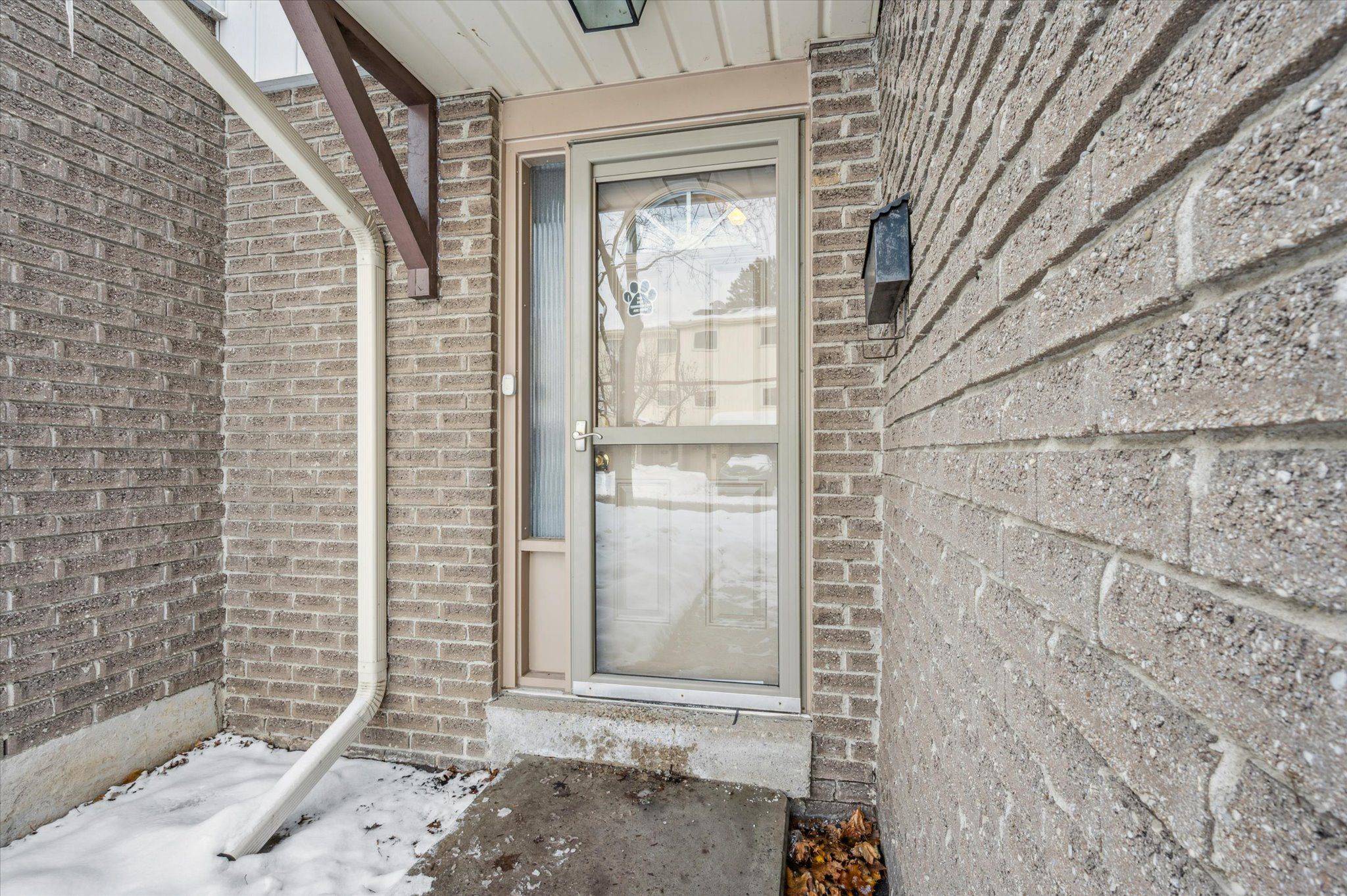 Kitchener, ON N2M 5E5,51 Paulander DR #31