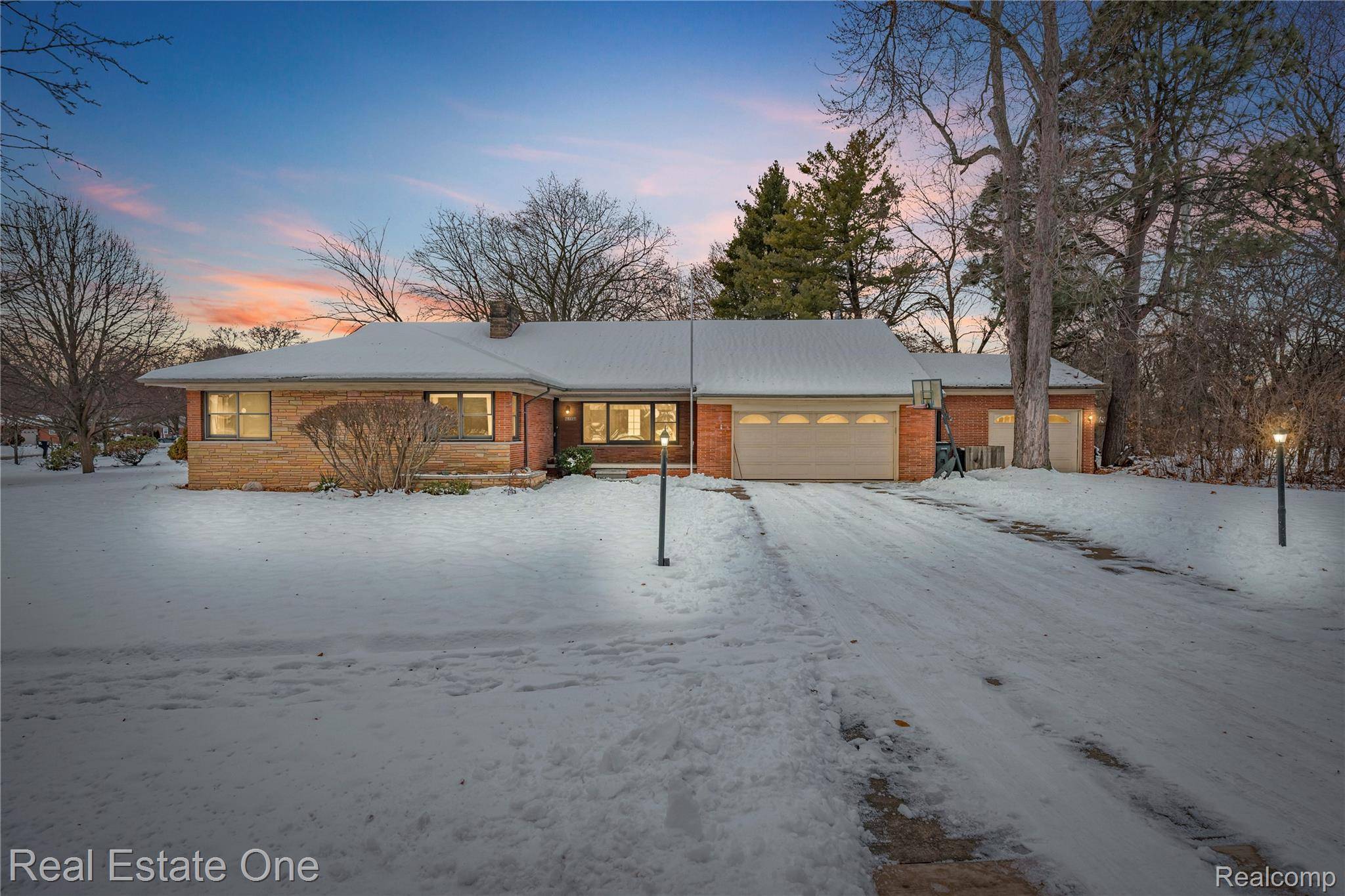 Lathrup Village, MI 48076,28615 Bloomfield DR