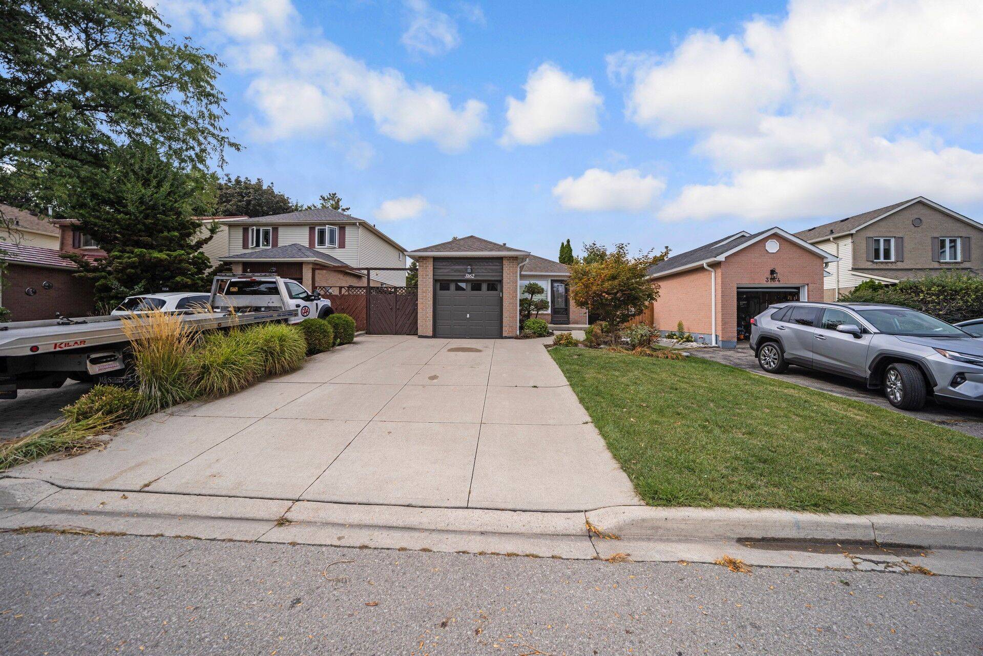Mississauga, ON L5N 3J8,3162 Cantelon CRES