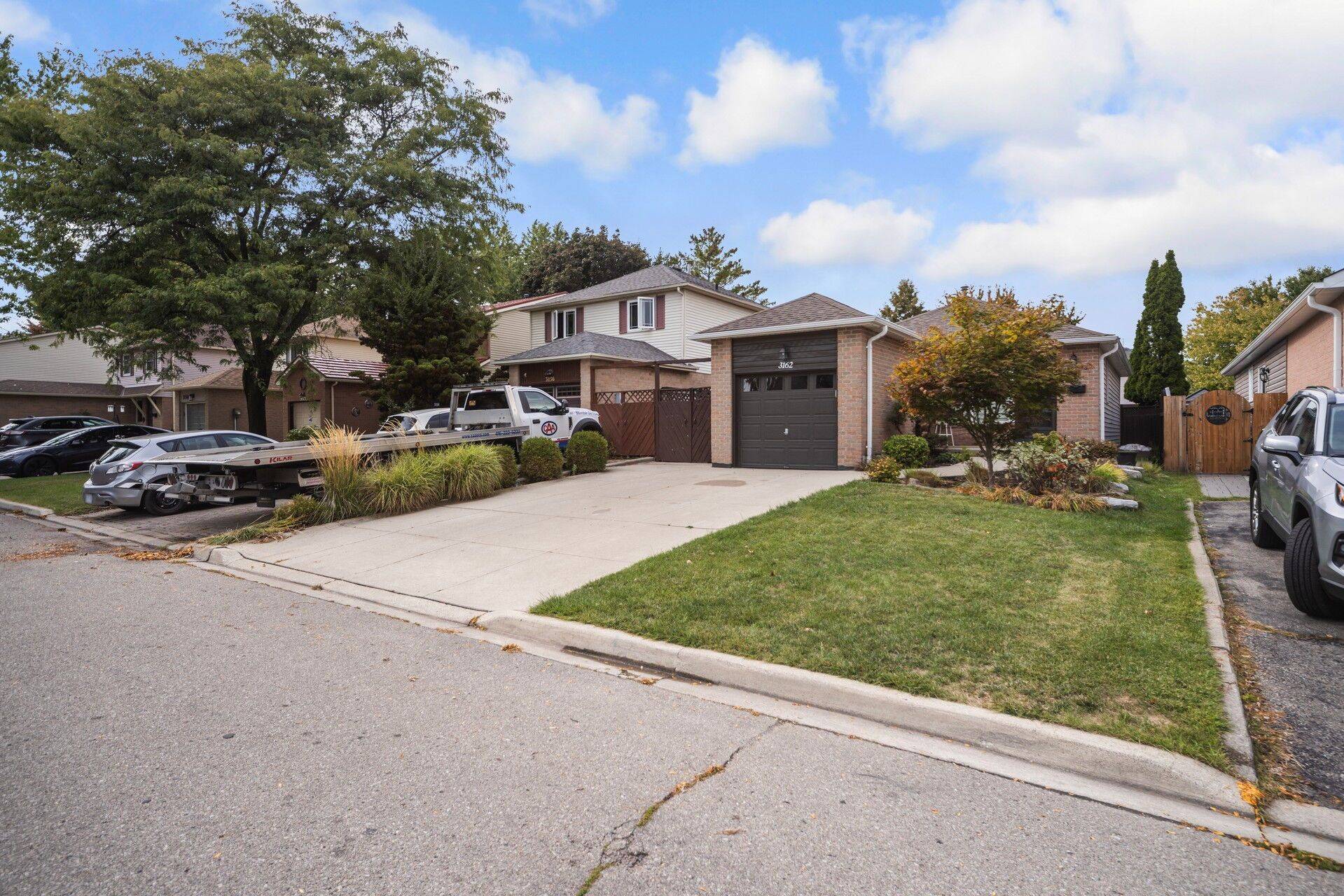 Mississauga, ON L5N 3J8,3162 Cantelon CRES