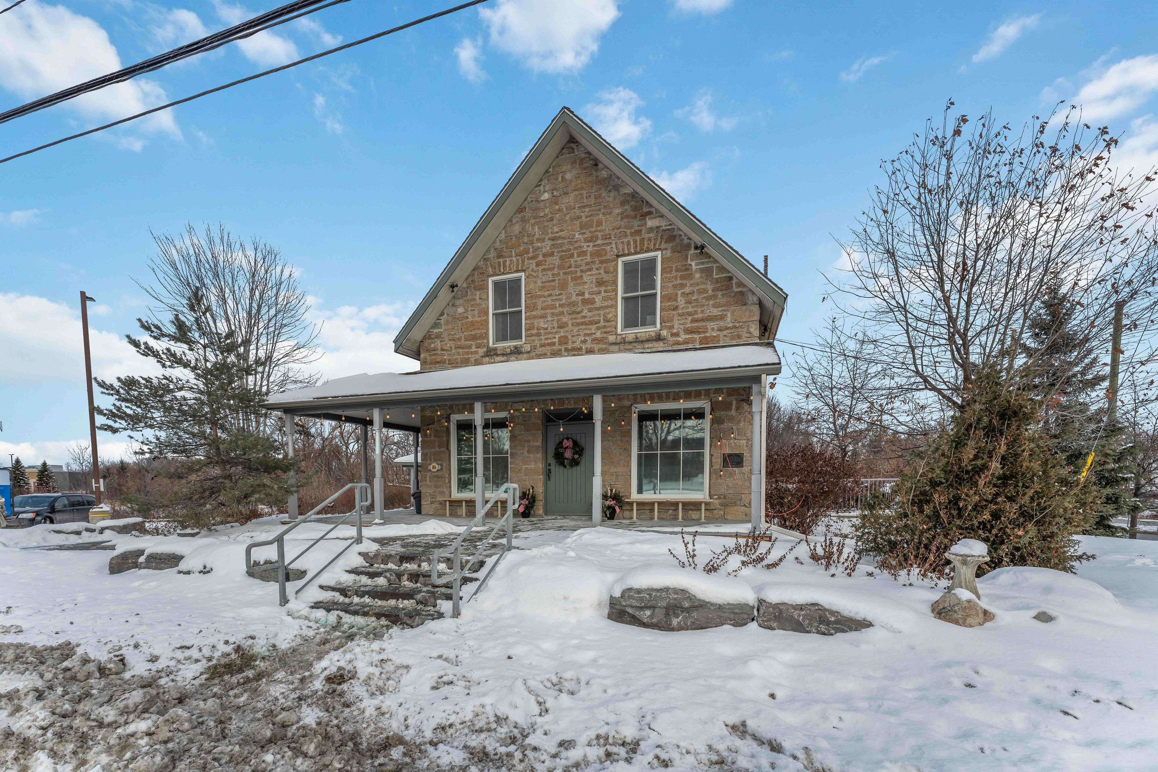 Kanata, ON K2W 0C9,806 March RD E