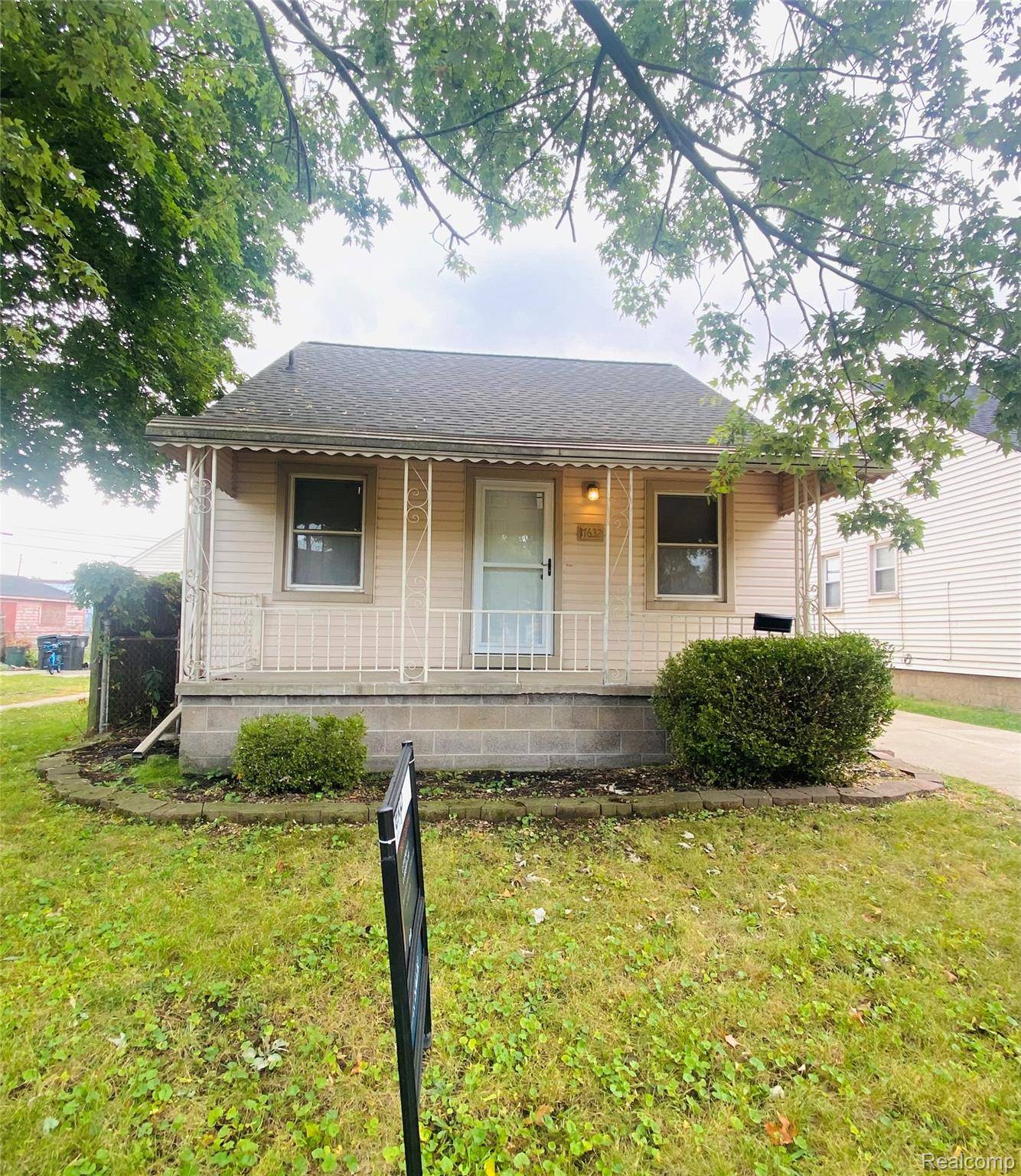 Melvindale, MI 48122,17632 Henry ST