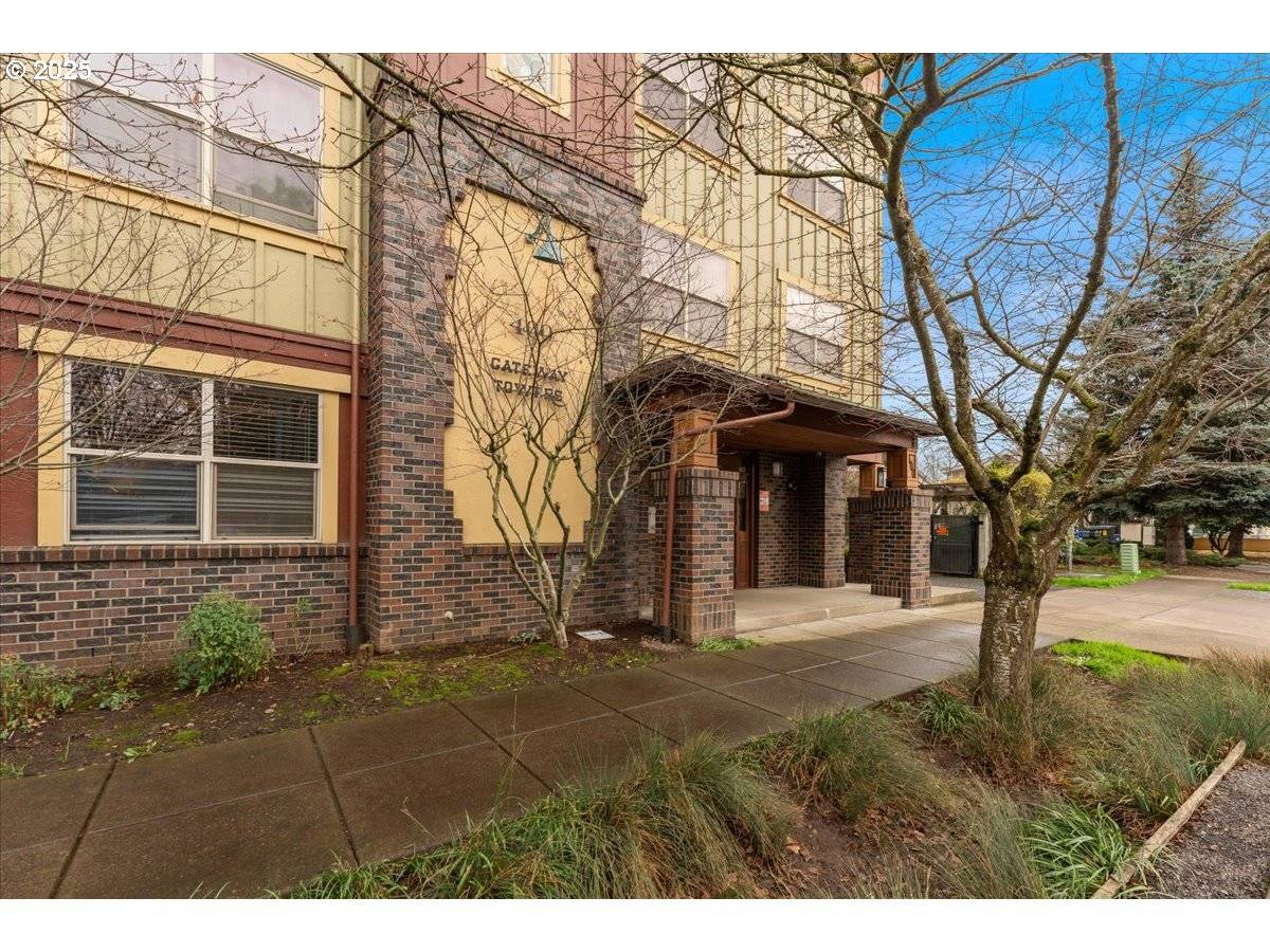 Portland, OR 97220,400 NE 100TH AVE #101
