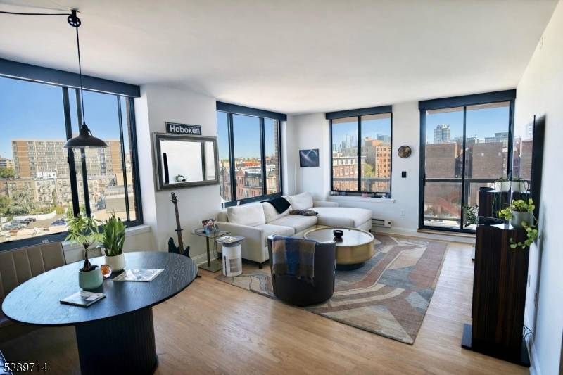 Hoboken City, NJ 07030,415 Newark St