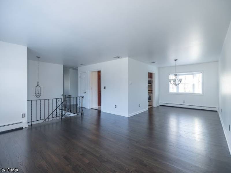 Pequannock Twp., NJ 07440,12 Oakwood Ave