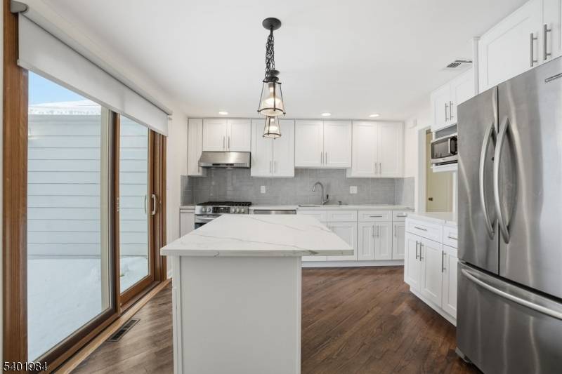 Livingston Twp., NJ 07039,95 Martin Rd