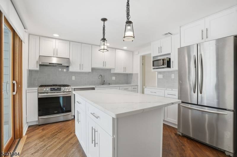 Livingston Twp., NJ 07039,95 Martin Rd