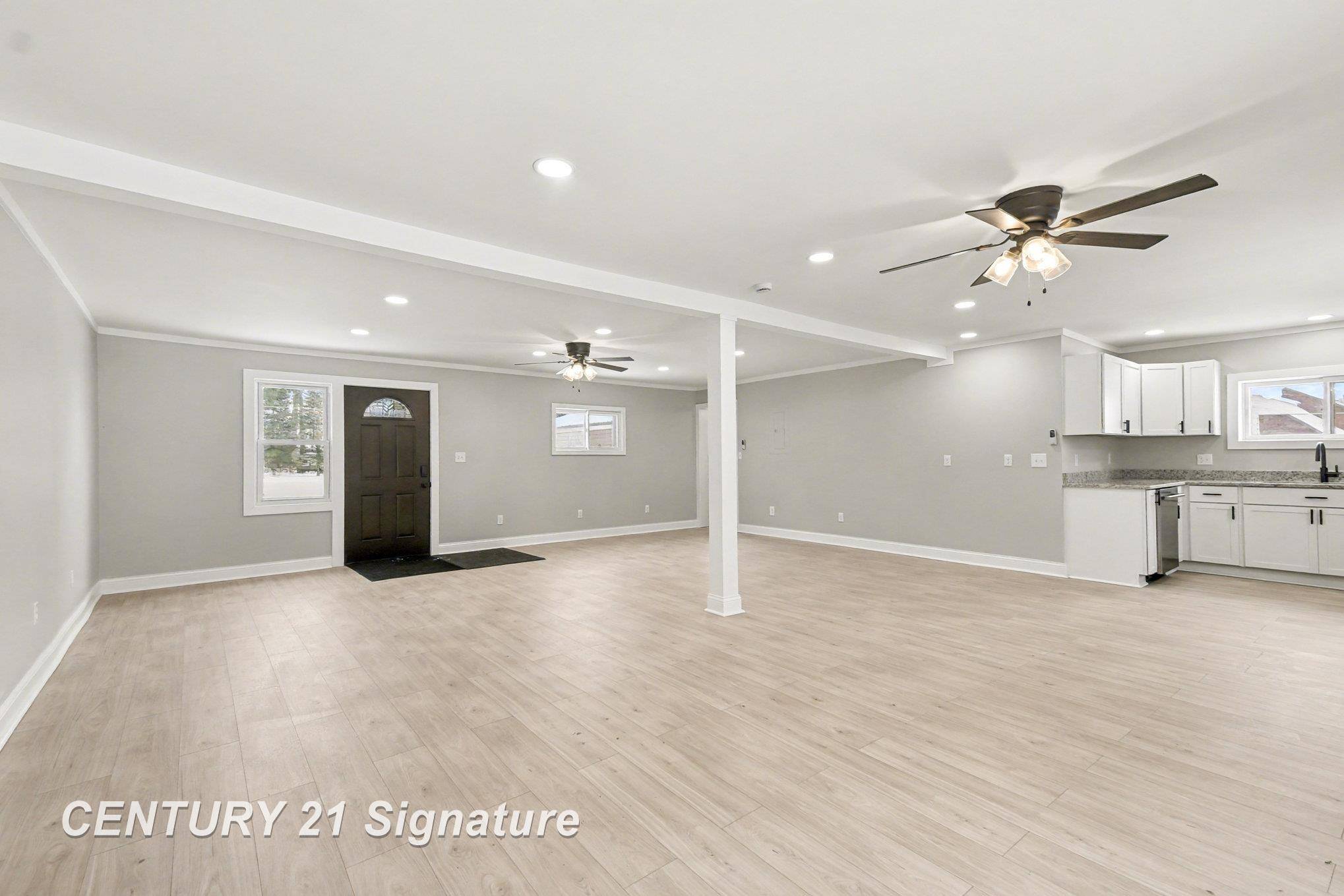 Sanford, MI 48657,474 W Taylor DR