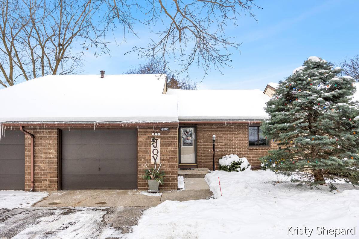 Grandville, MI 49418,4308 Indian Spring DR SW #29