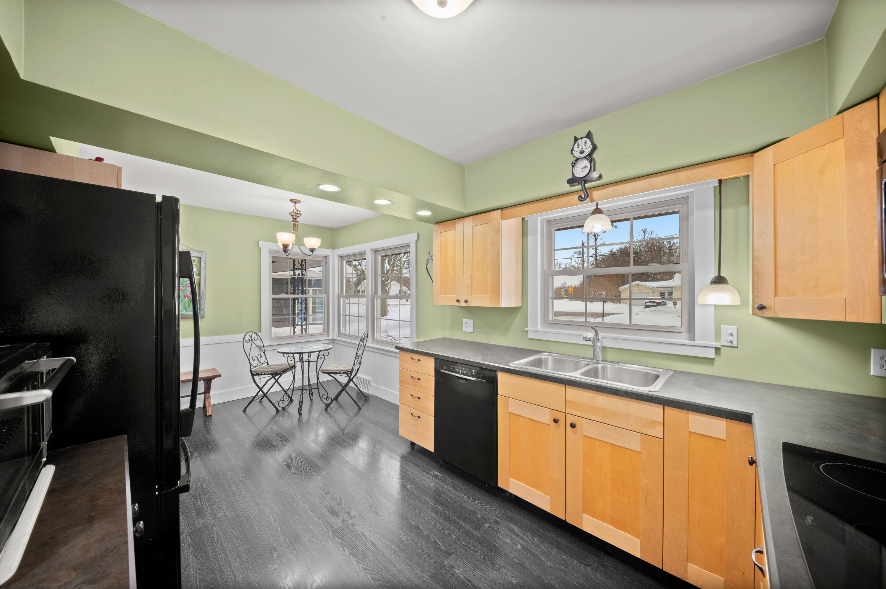 Muskegon, MI 49441,896 W Hile RD