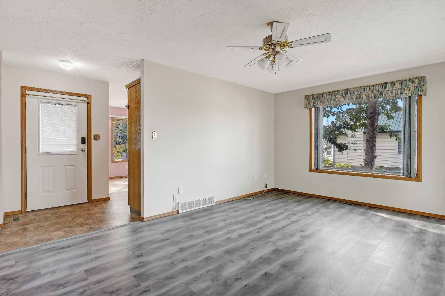 Hythe, AB T0H 2C0,10108 106 ST