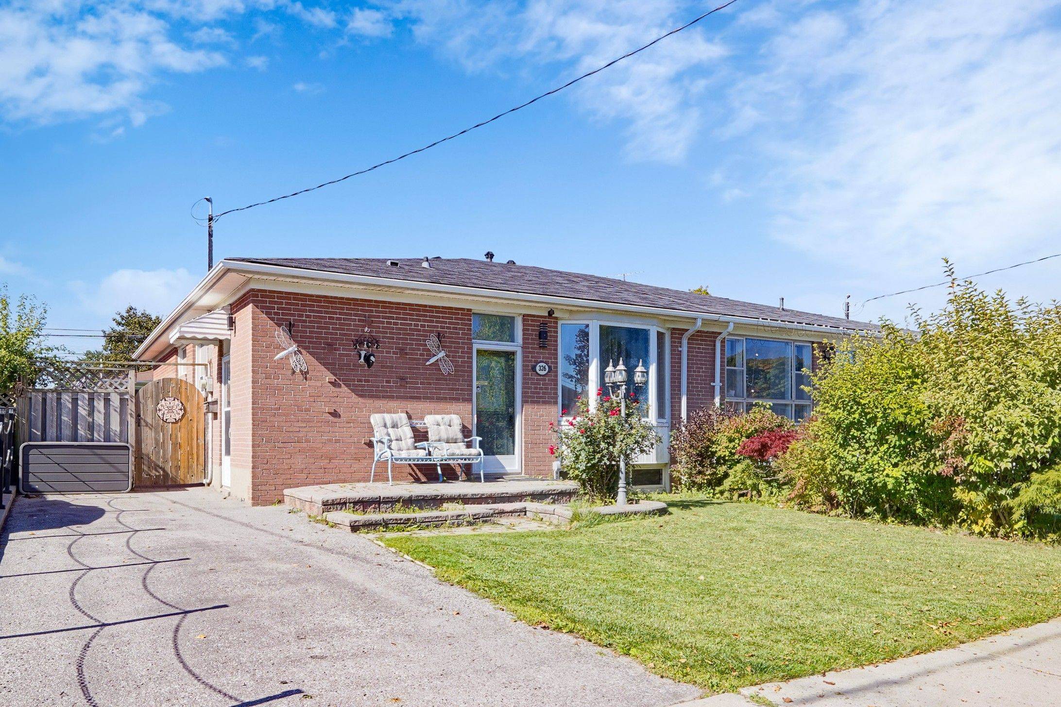 Whitby, ON L1N 1Z3,326 Rosedale DR W #Bsmt