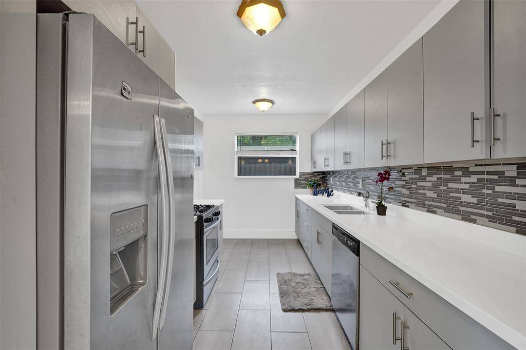 Hollywood, FL 33024,7021 Park St