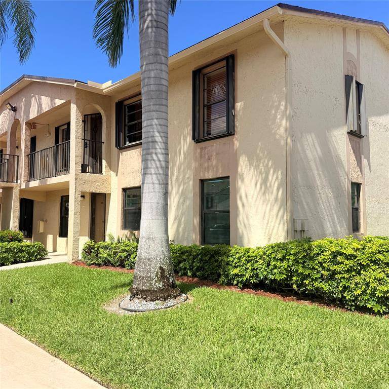 Boca Raton, FL 33428,9466 Boca Cove Cir 305
