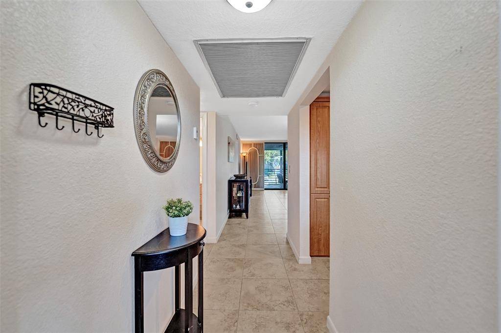 Pembroke Pines, FL 33026,900 Colony Point Cir #221