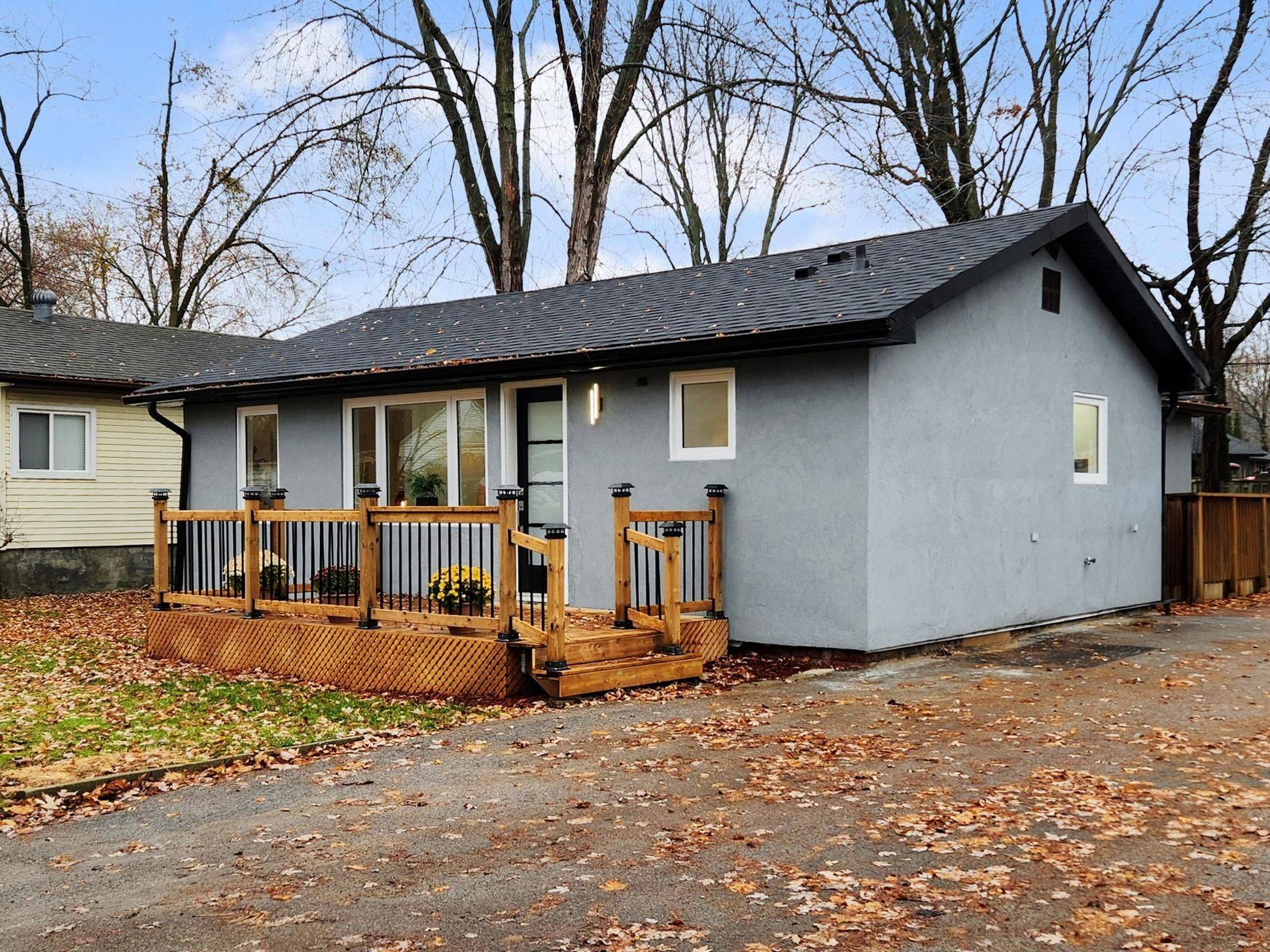 Georgina, ON L4P 2V7,267 Pine Beach DR