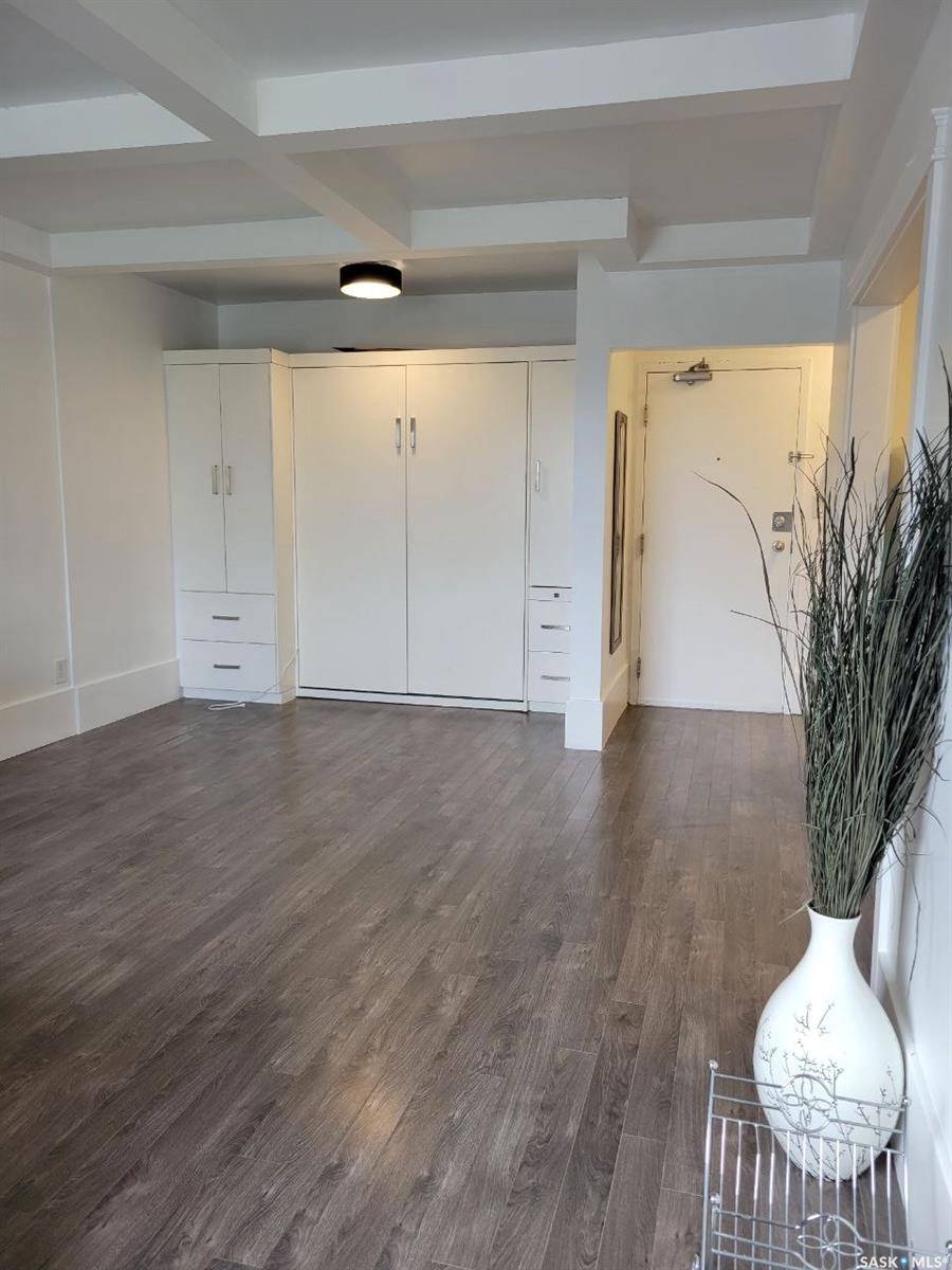 Saskatoon, SK S7K 2M3,400 4th AVENUE N #41