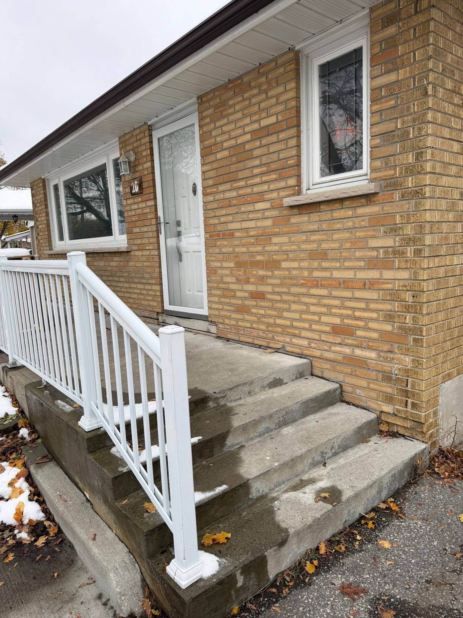 Toronto W10, ON M9W 2R2,26 Moncrieff DR #Upper