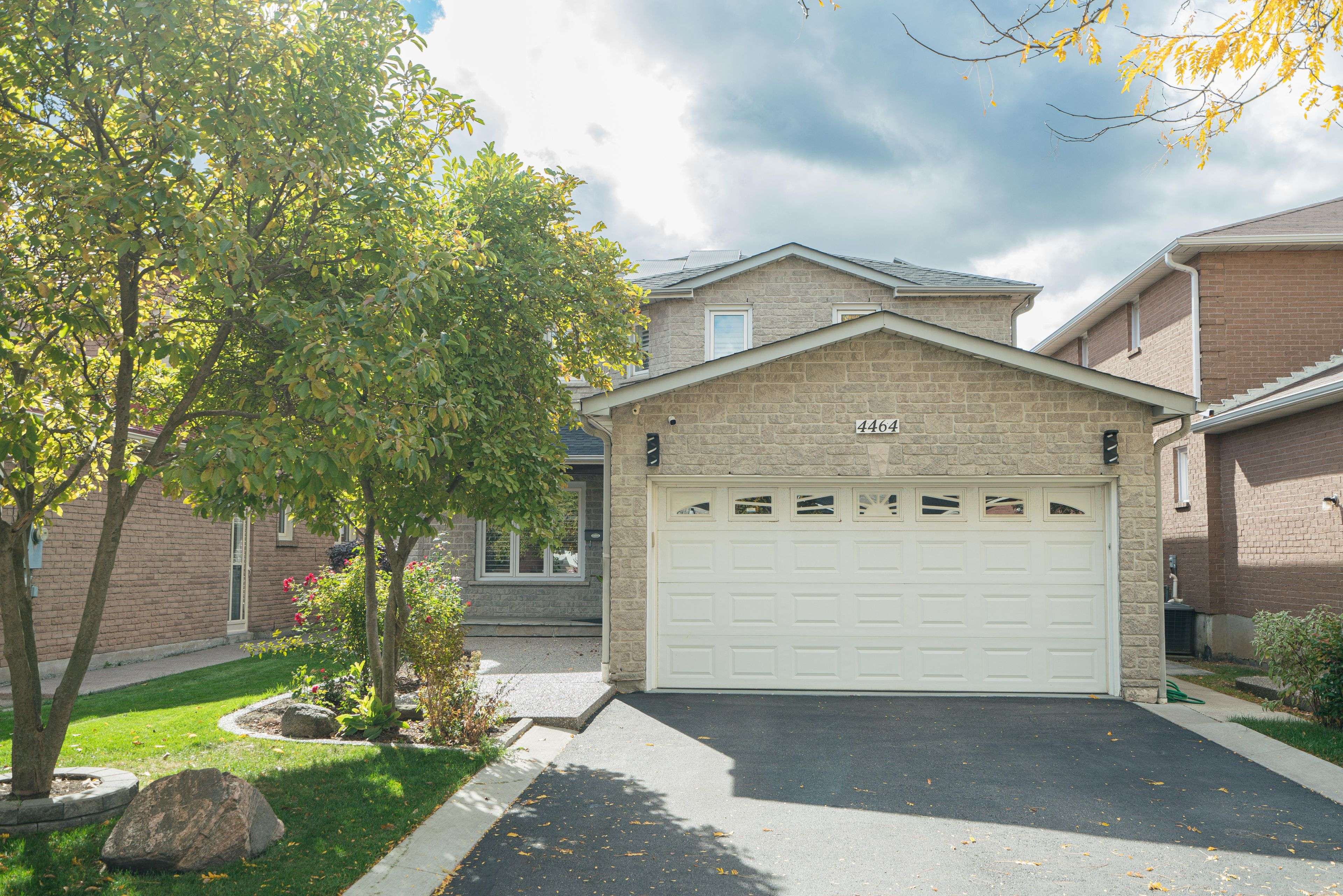 Mississauga, ON L5R 1P4,4464 Weymouth Commons CRES