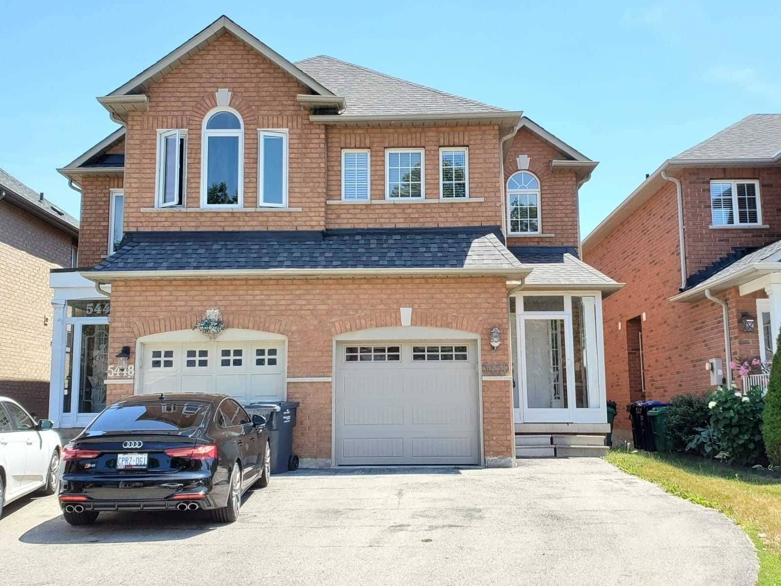 Mississauga, ON L5R 3Z8,5450 Tree Crest CT