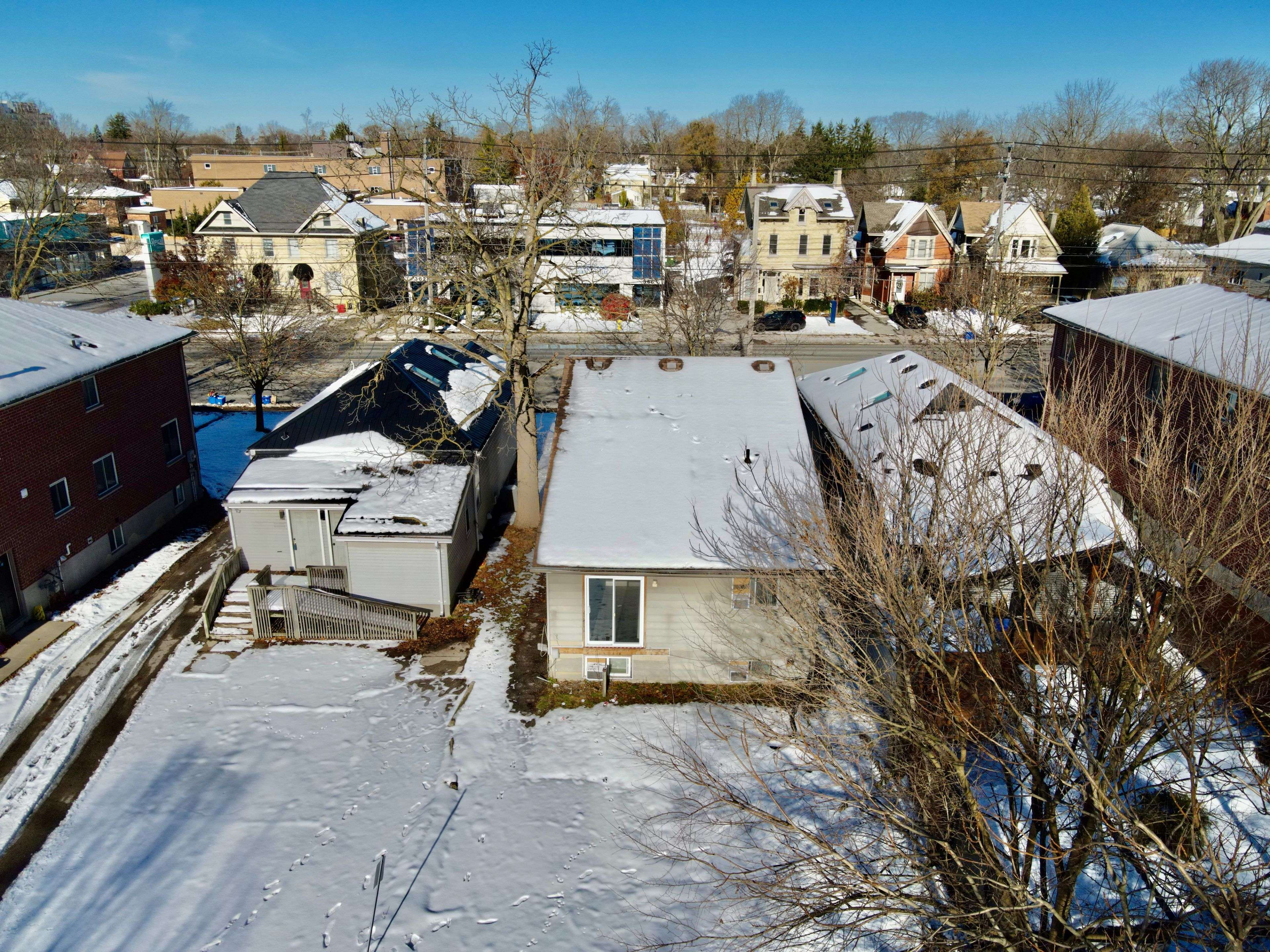 London East, ON N6A 1V6,353 Oxford ST E