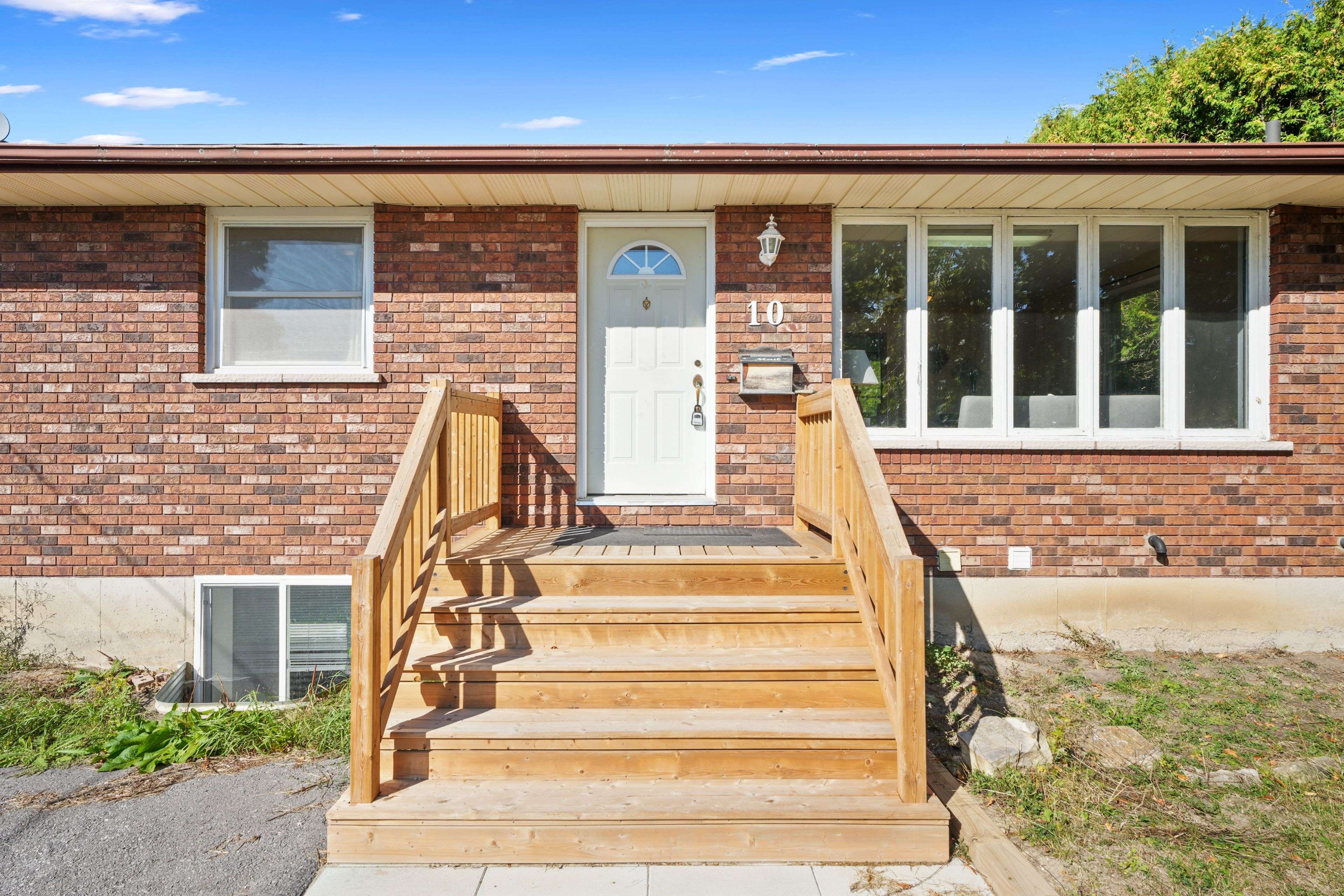 Port Hope, ON L1A 1Y8,10 Croft ST