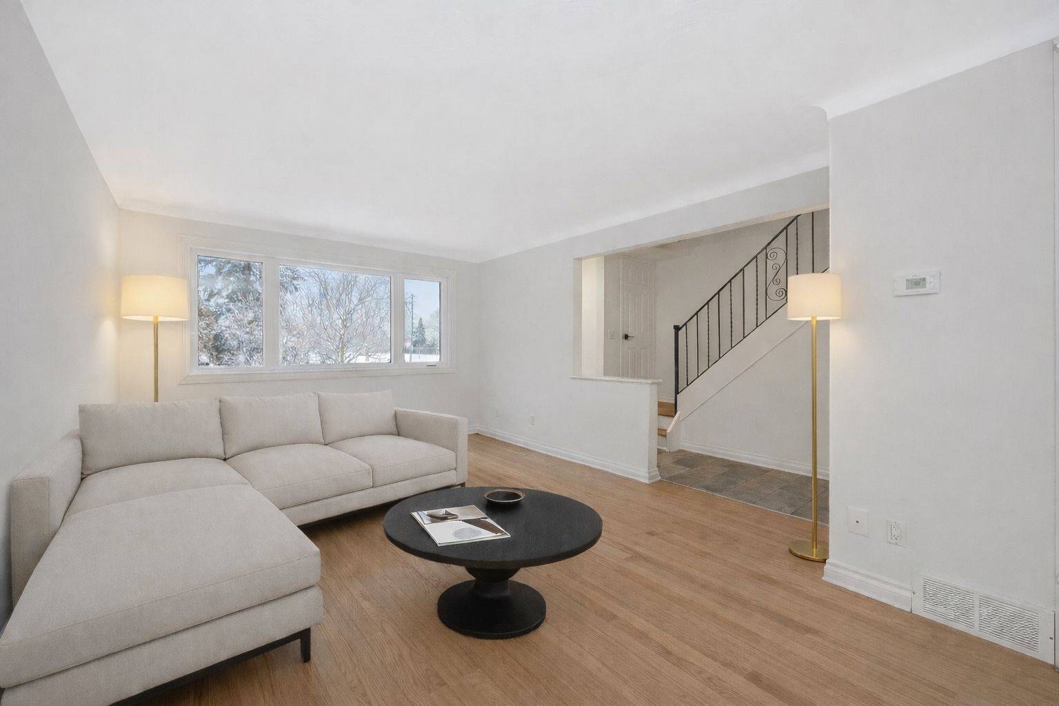 Elmvale Acres And Area, ON K1G 1N1,674 Hastings AVE