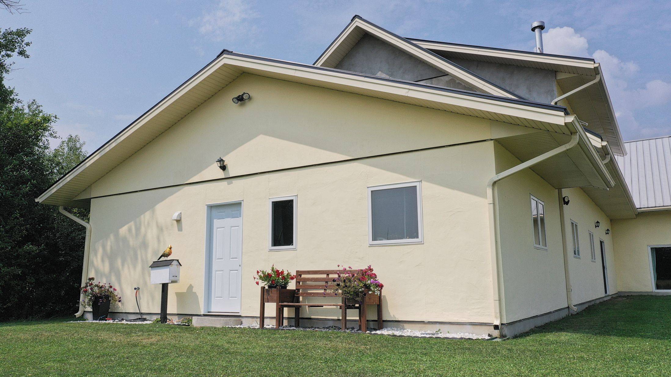 East Luther Grand Valley, ON L9W 0W8,322066 Concession Road 6-7 N/A