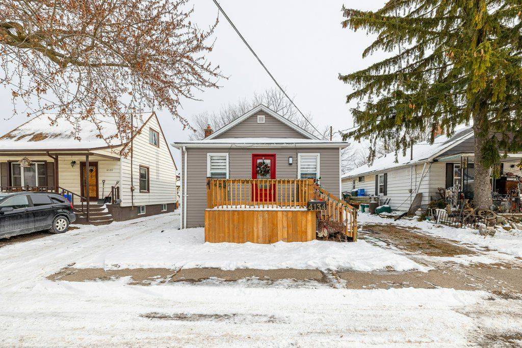 Niagara Falls, ON L2E 3K9,4134 Martin AVE