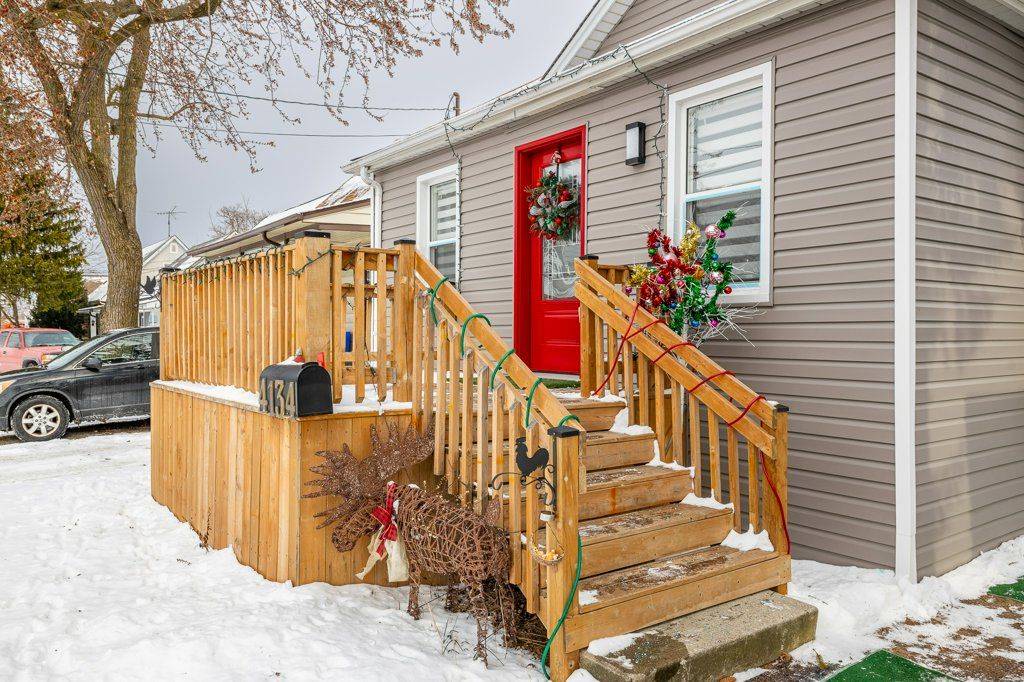 Niagara Falls, ON L2E 3K9,4134 Martin AVE