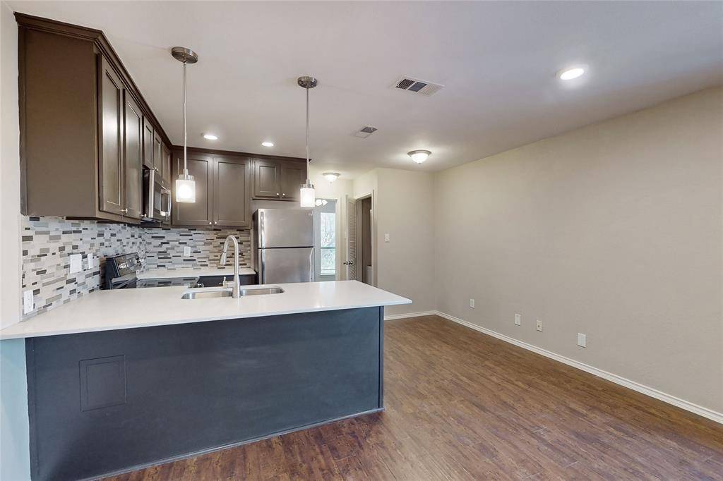 Dallas, TX 75204,1317 Annex Avenue #221