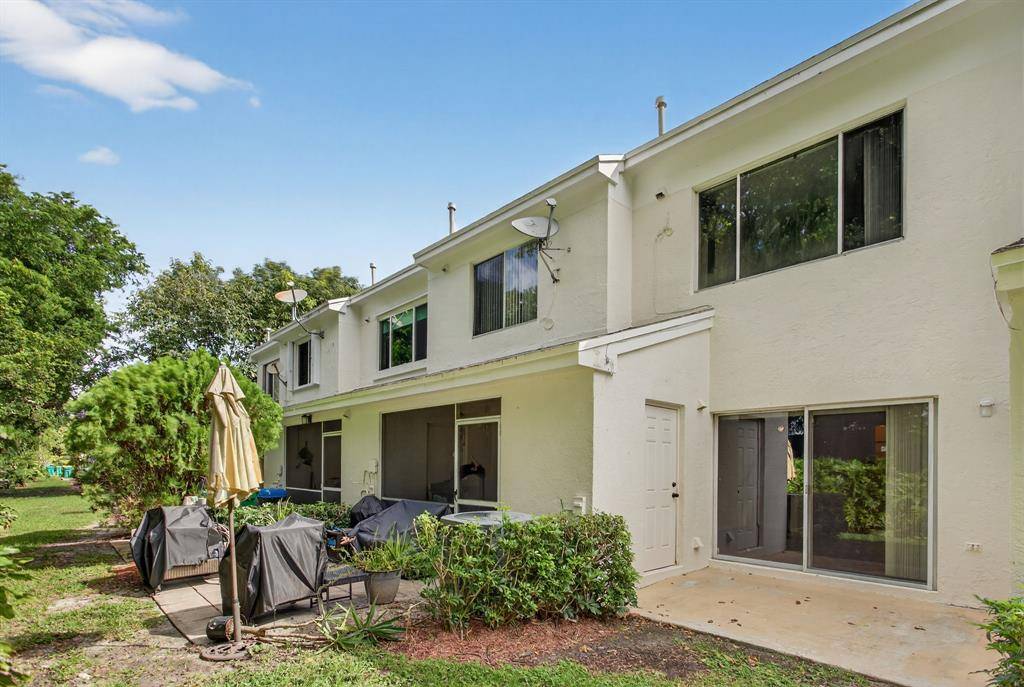 Tamarac, FL 33321,7711 Sanibel Dr