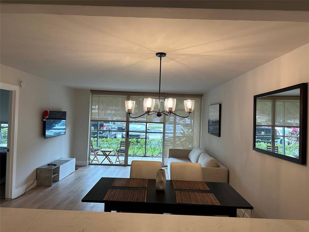 Lauderhill, FL 33319,3821 Environ Blvd #110