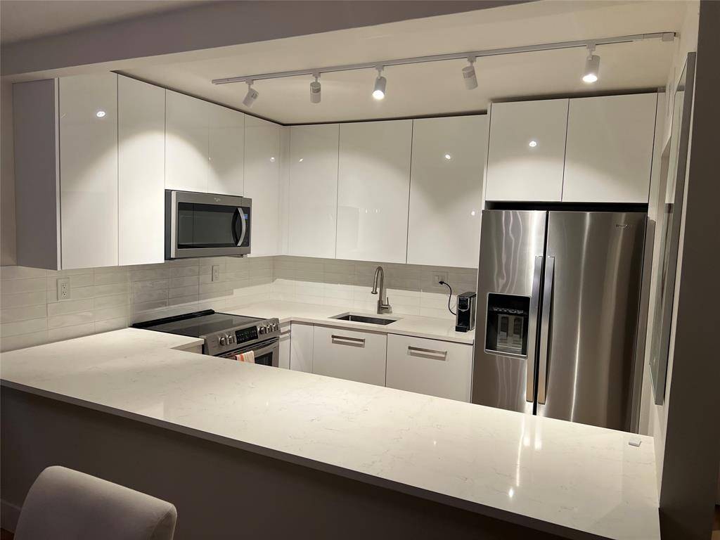 Lauderhill, FL 33319,3821 Environ Blvd #110