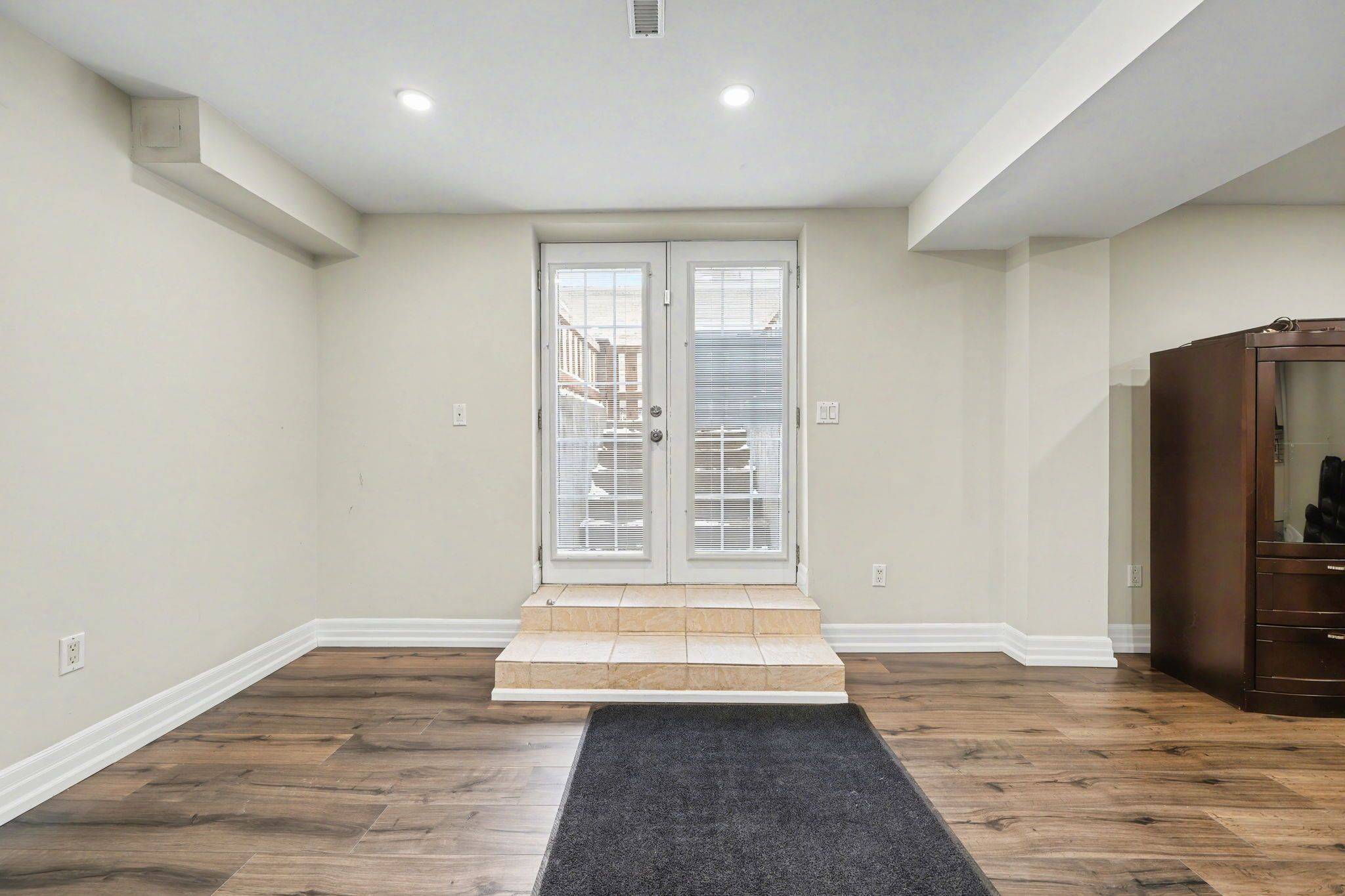 Vaughan, ON L4H 1J8,286 Royalpark WAY