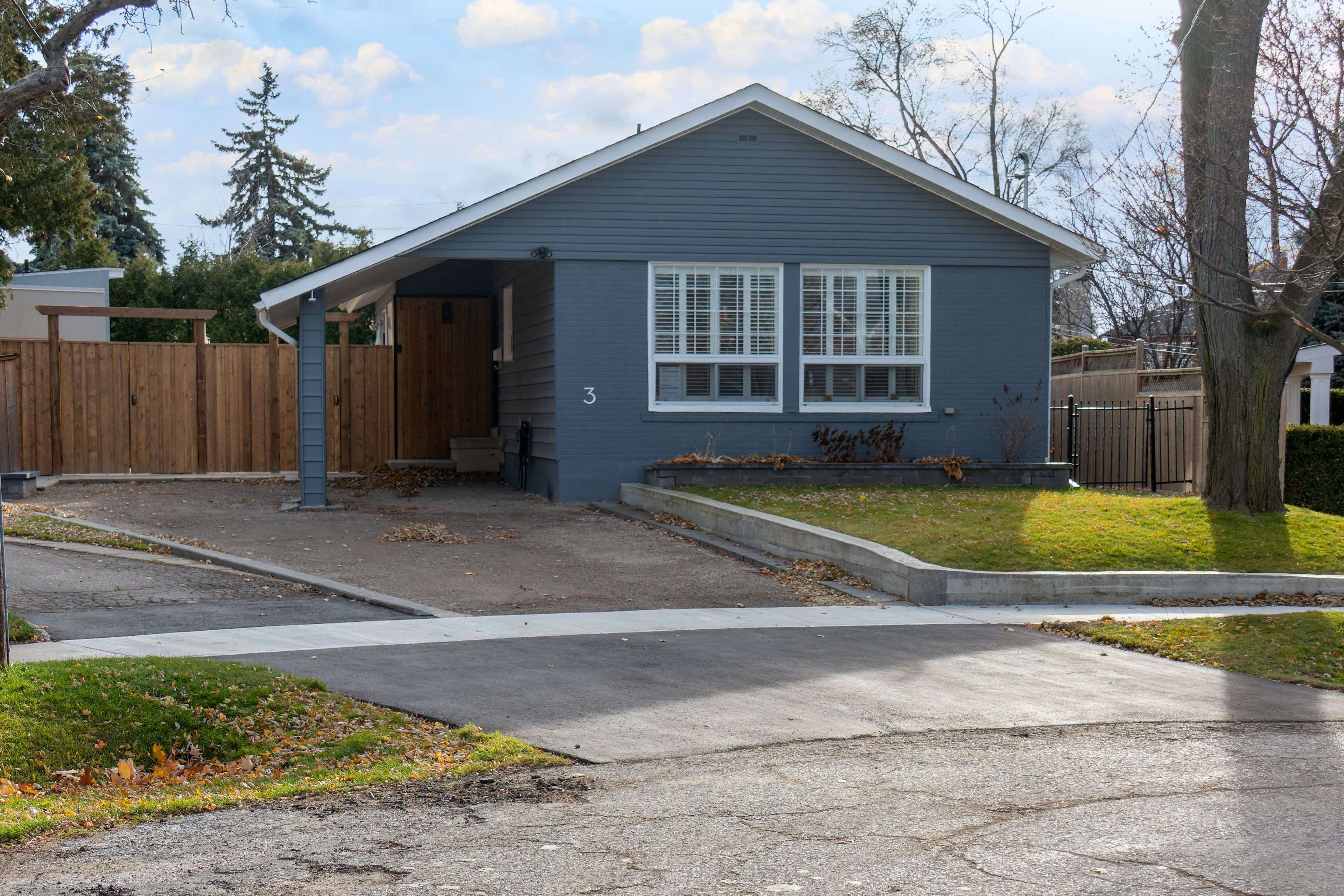 Toronto W08, ON M9C 2B5,3 Eriksdale RD