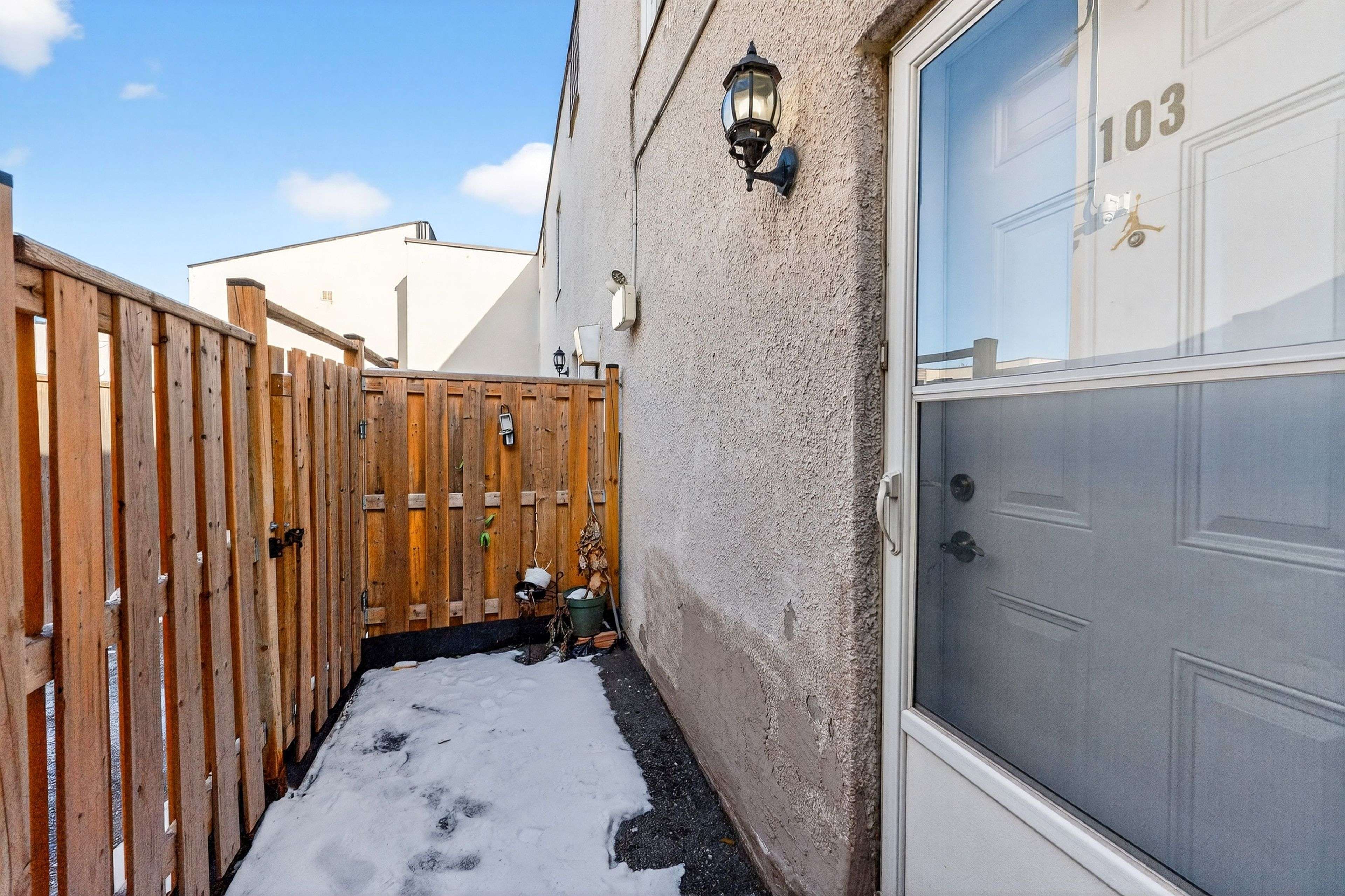 Mississauga, ON L4Y 3X7,3040 Constitution BLVD #103