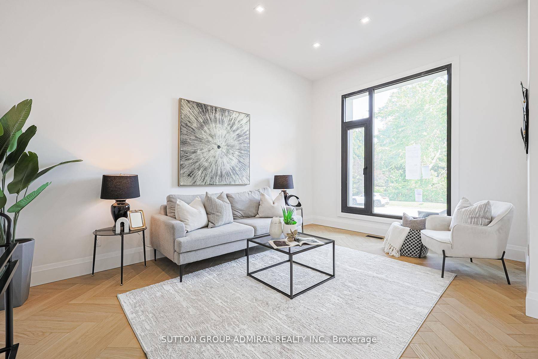 Mississauga, ON L5E 1T7,957 Dormer ST