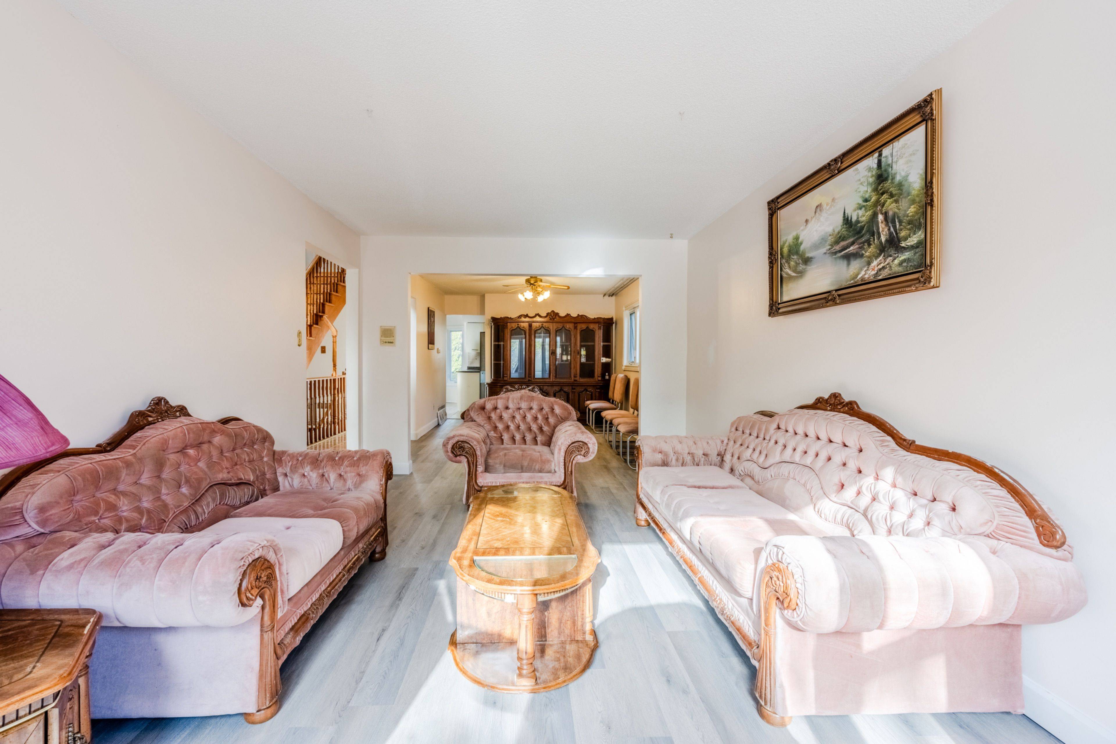 Brampton, ON L6Z 2V3,8 Dingwall CT