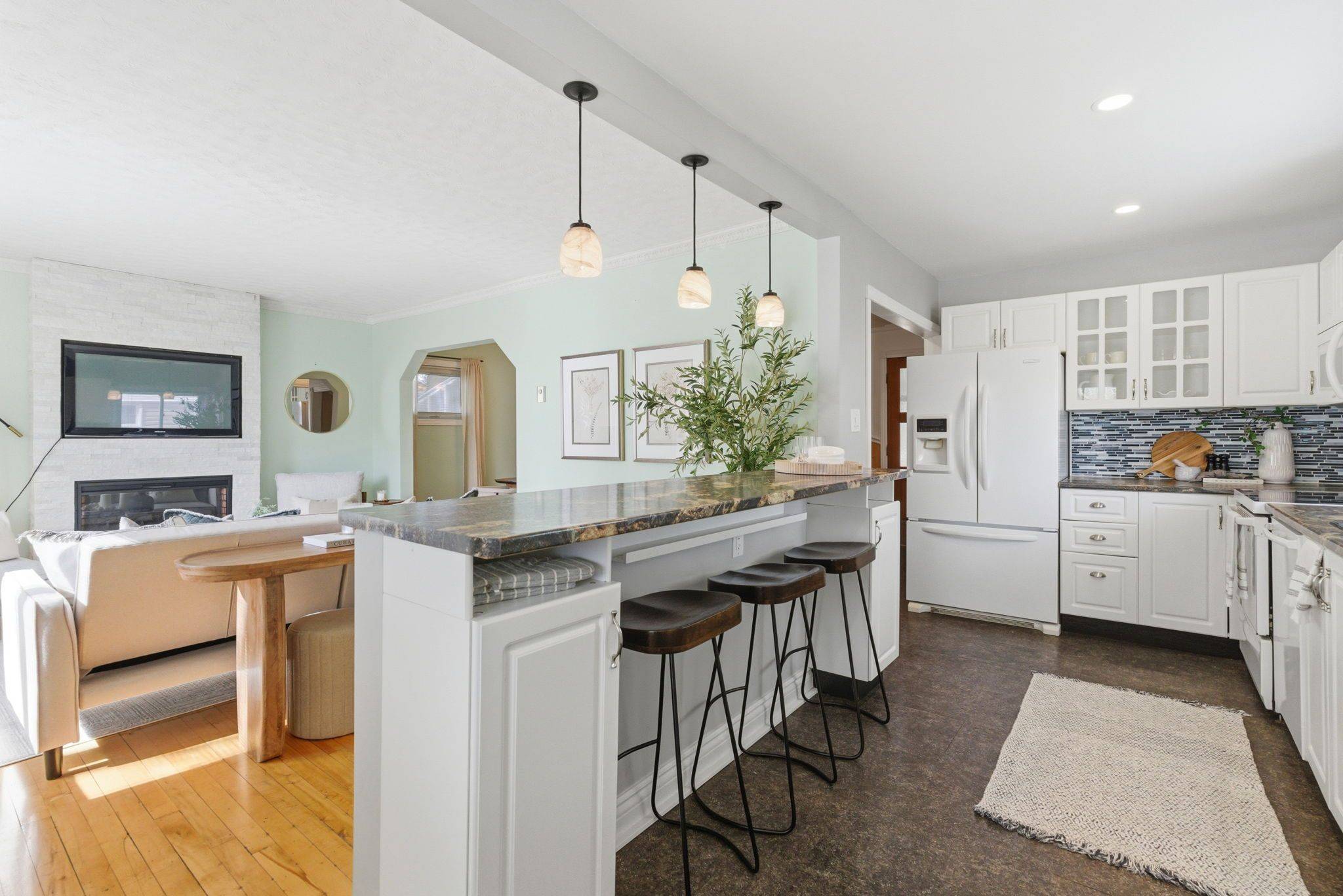 Peterborough, ON K9J 4E7,518 Rose AVE