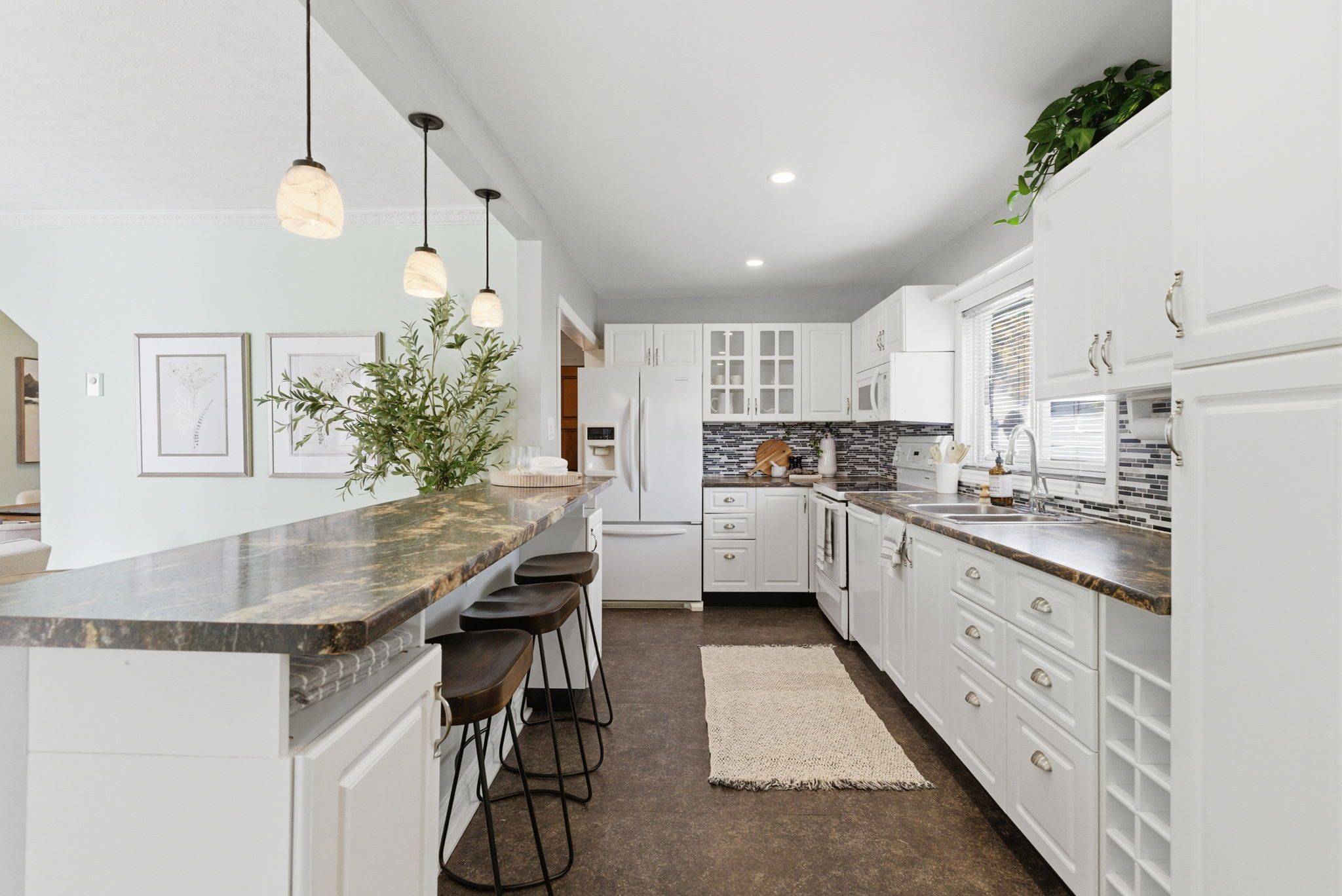 Peterborough, ON K9J 4E7,518 Rose AVE