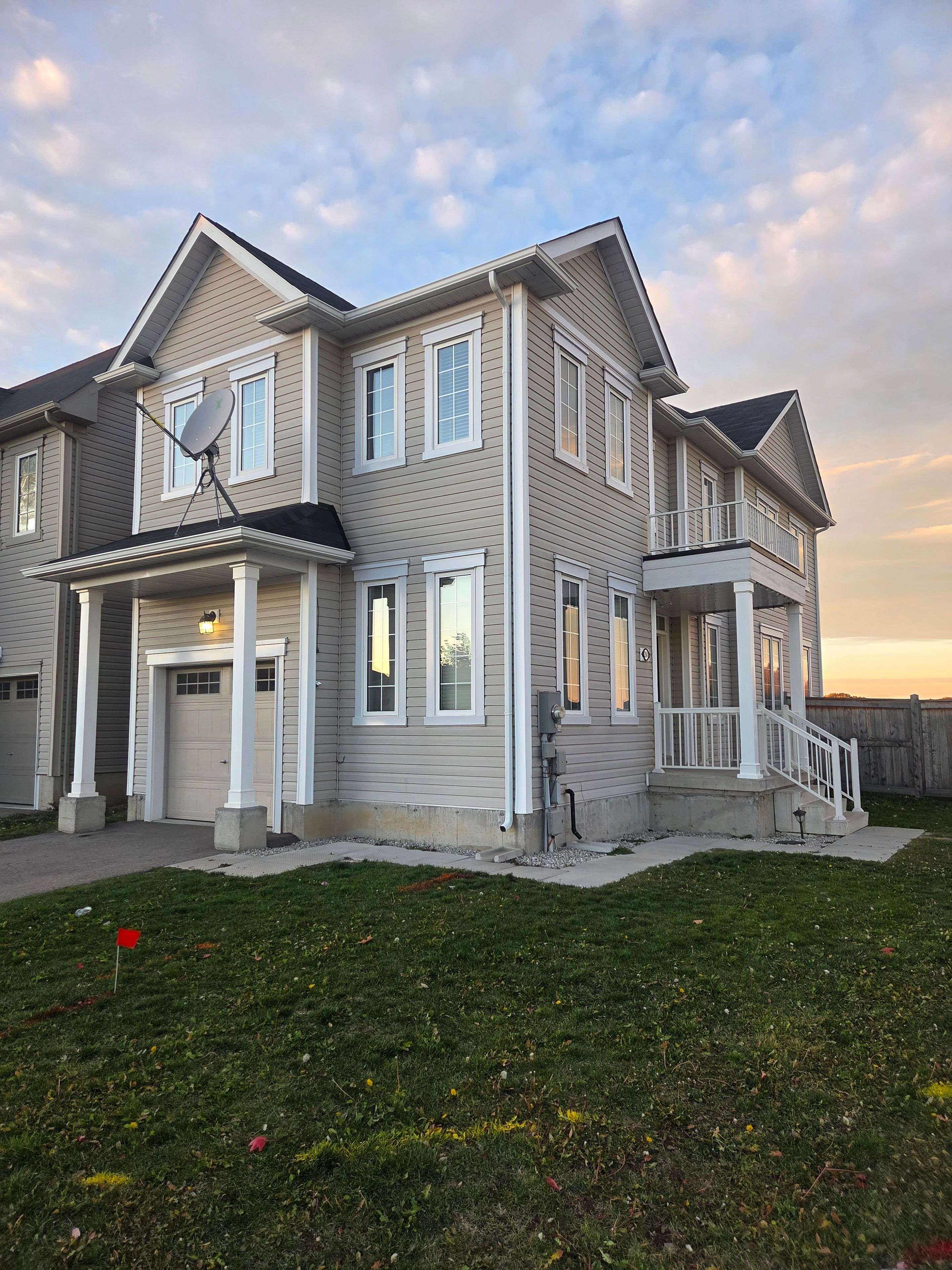 Haldimand, ON N3W 0E2,204 Maclachlan AVE