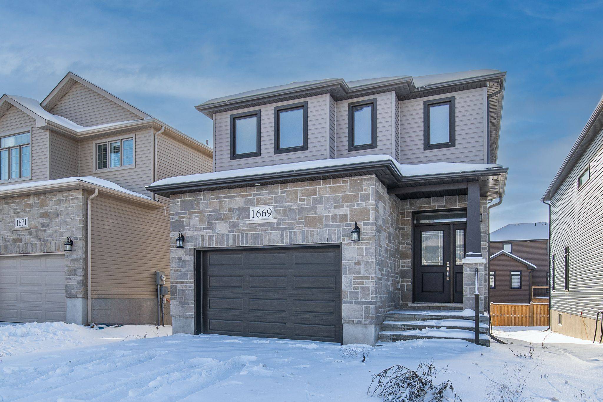 Kingston, ON K7P 2V6,1669 Brookedayle AVE