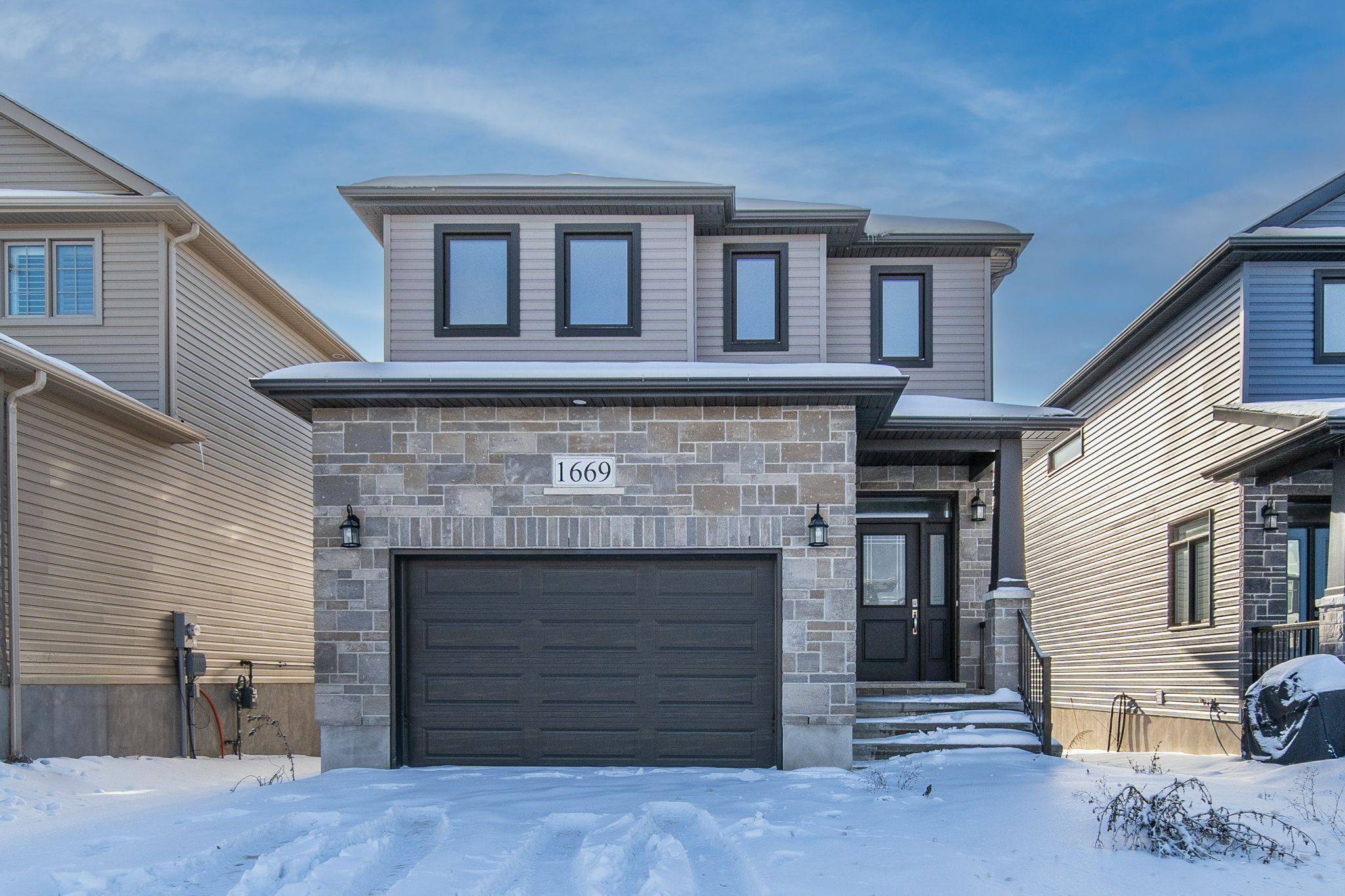 Kingston, ON K7P 0S9,1669 Brookedayle AVE